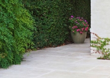 Известняк в интерьере и ландшафте
